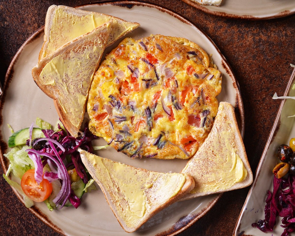 Cheddar Cheese, Onion & Tomato Omelette